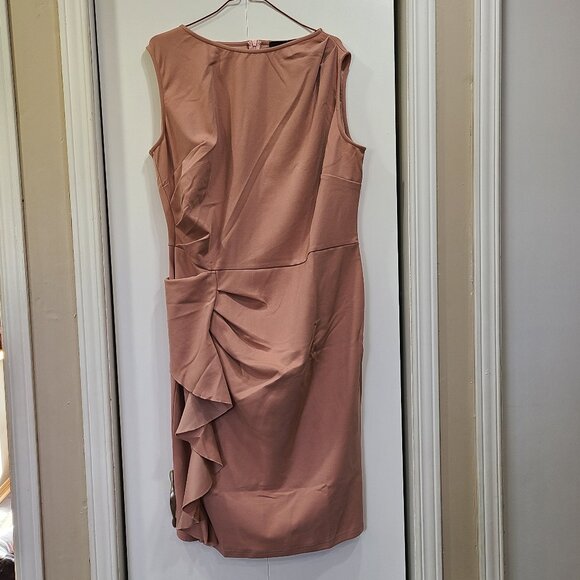 🔥3/$42 w FREE SHIPPING🔥 knitee light pink Sleeveless dress, zipper on back - Picture 1 of 4